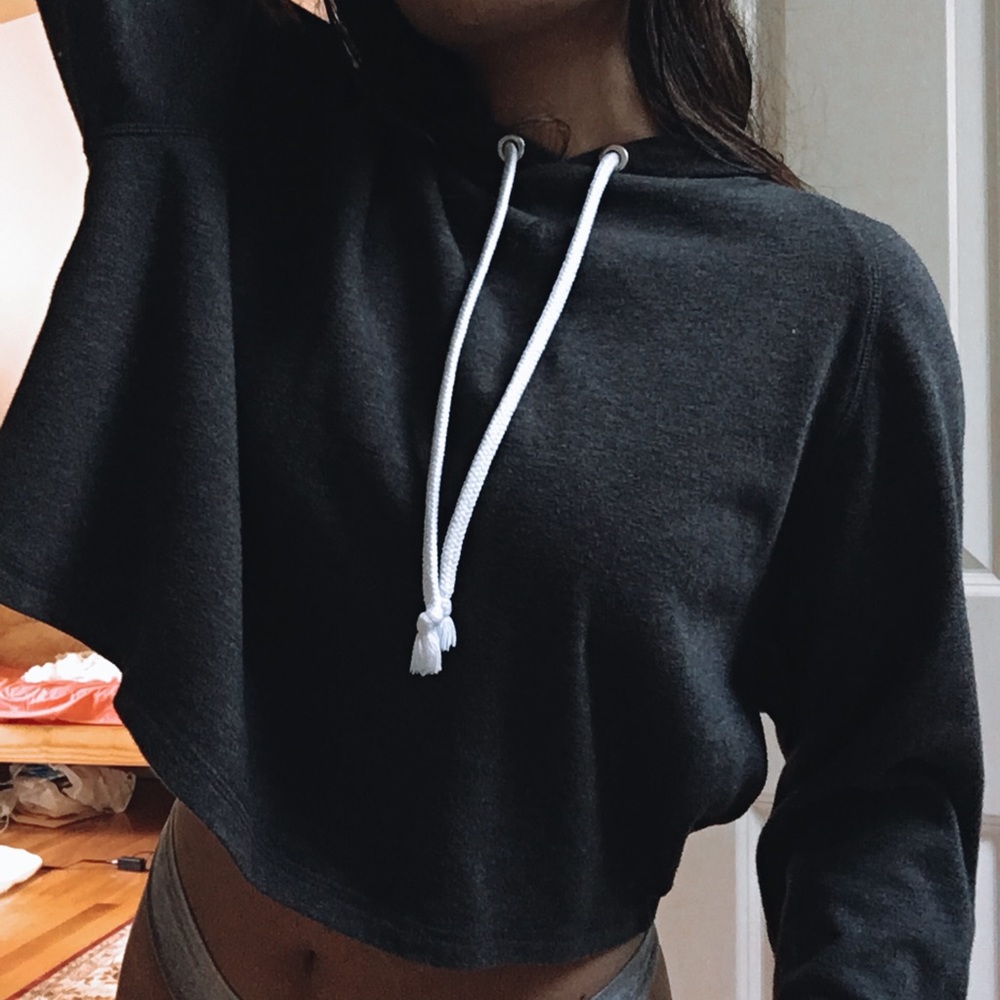 cropped hoodie